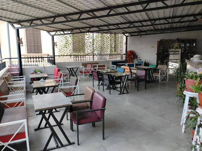 Food & Drinks 4, Up Town Crown Hotel, Qasr an-Nil