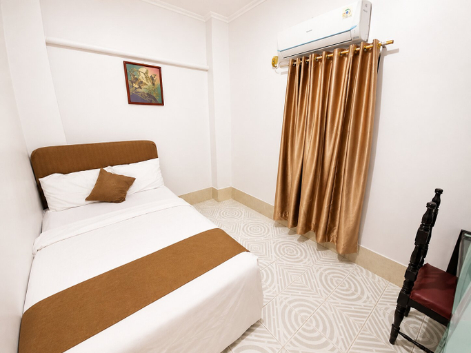 bedroom 8