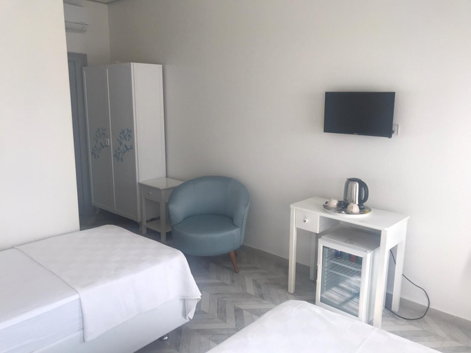 Bedroom 4, Efruze Otel, Ayvalık