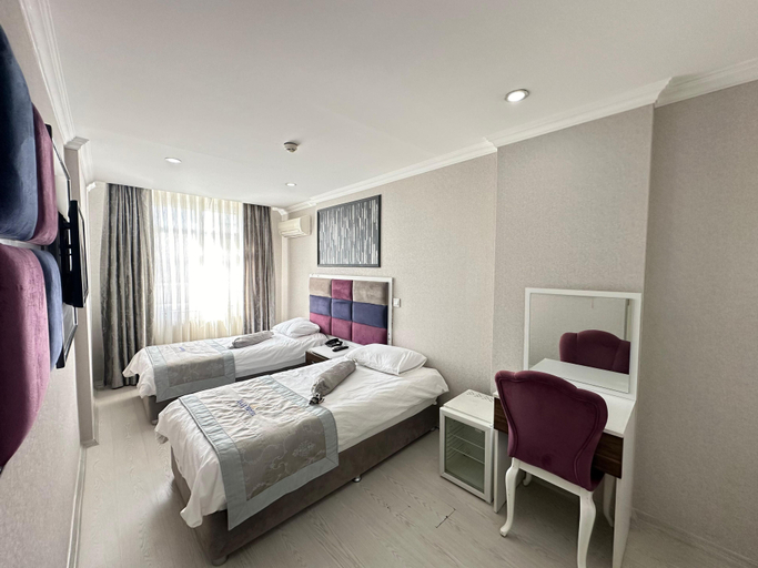 Others 5, Akar otel, Merkez