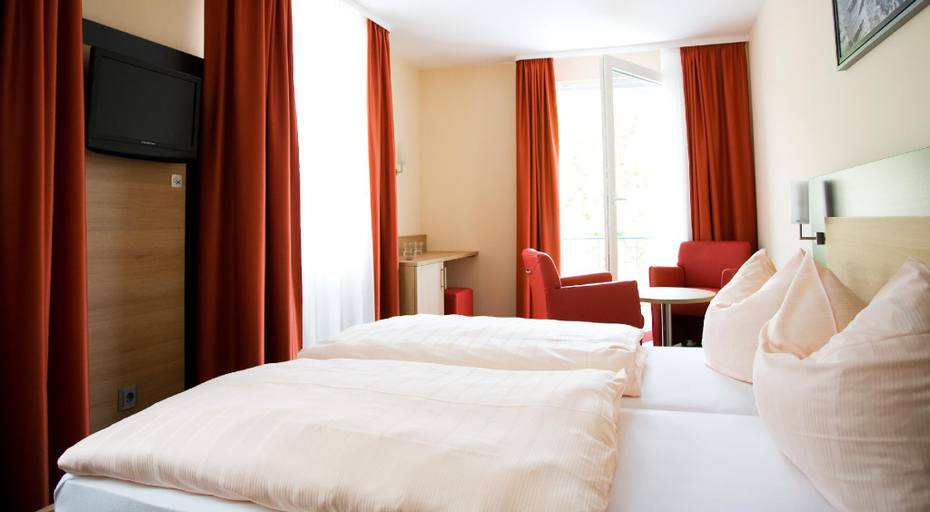 Bedroom 4, Hotel La Baia, Cochem-Zell