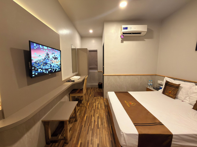 Bedroom 3, Hotel Apple Palace Surat, Surat