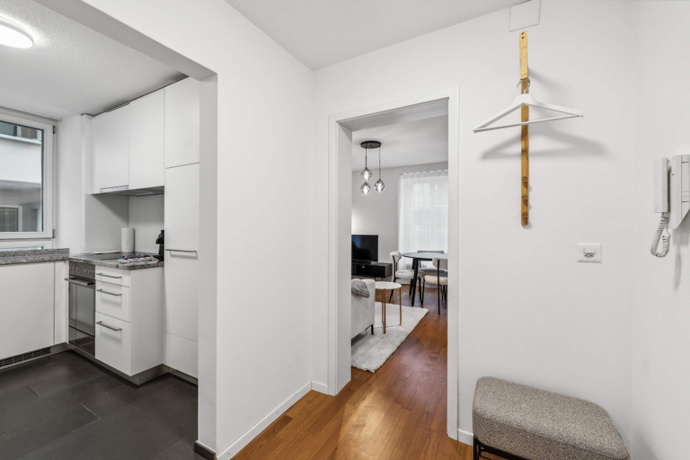 Room 4, Modern 2 Bdr-flat top Location, Luzern