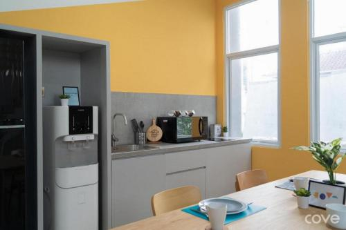 Kitchen 3, Cove Rhys Living, Jakarta Barat