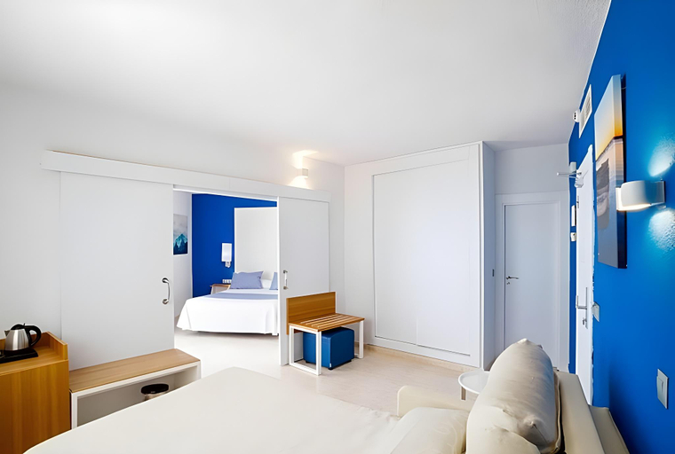Bedroom 3, Ibersol Torremolinos Beach, Málaga