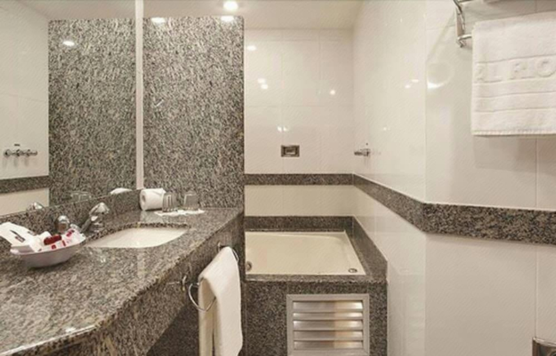 Bathroom 4, Scorial Rio Hotel, Rio de Janeiro