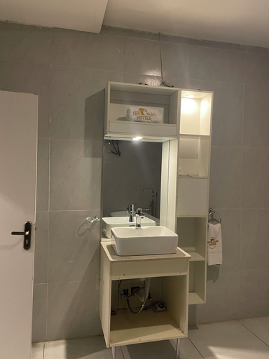 Bathroom 4, The Palms Hotel, AbujaMun