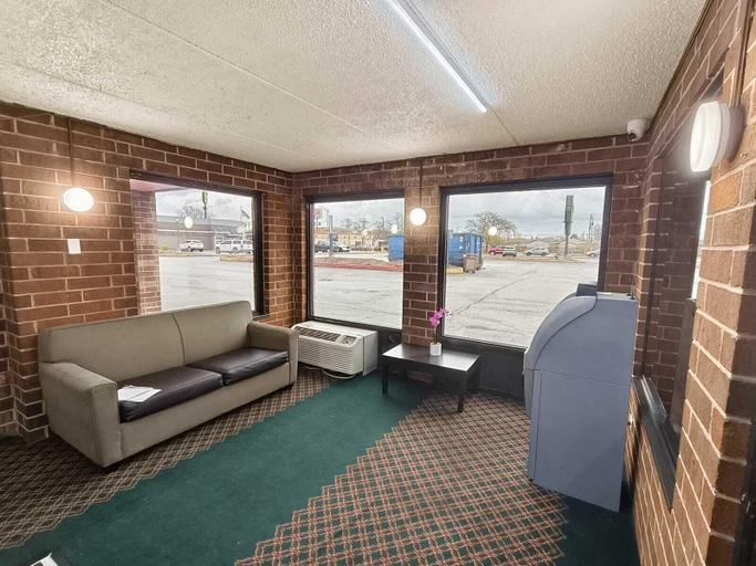 Lobby 5, Plaza Hotel By OYO Calumet Park Near Alsip I 57, Cook
