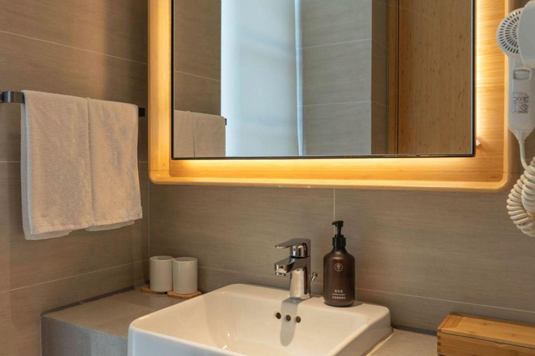 Bathroom 4, JI Hotel Chengdu Wuhou New City, Chengdu
