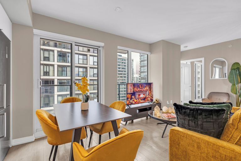 Interior 4, Central Downtown Suites - Near Eaton, Toronto