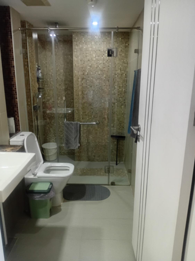 Bathroom 4, Central Pattaya Apartments, Pattaya