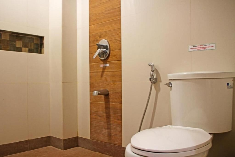 Bathroom 3, Layanglayang Home, El Nido