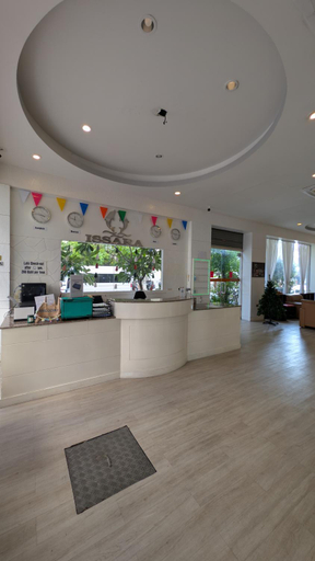 Public Area 4, Issara Patong Beach, Phuket Island