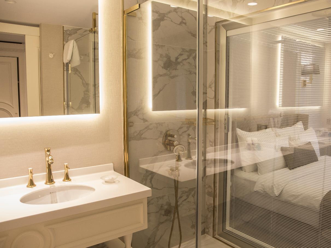 Others 4, Mina Hotel, Fatih