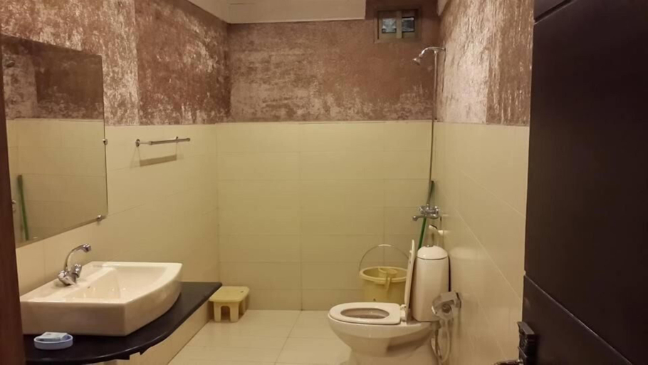 Bathroom 4, Rockwood Resort Naran, Hazara
