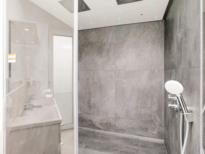 Bathroom 4, Holiday Home in Wendtorf, Plön