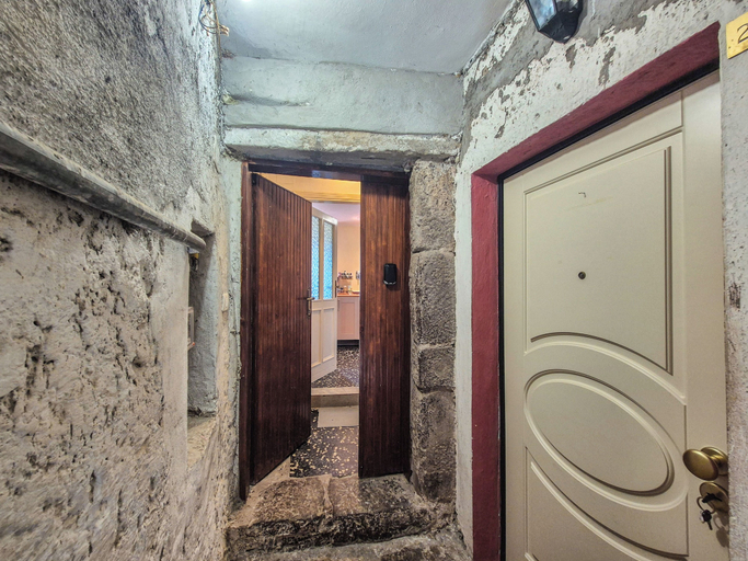 Interior 5, Il Tinello, Massa Carrara