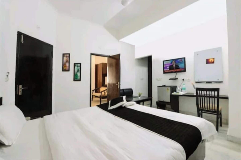 Room 2, Hotel The First, Agra
