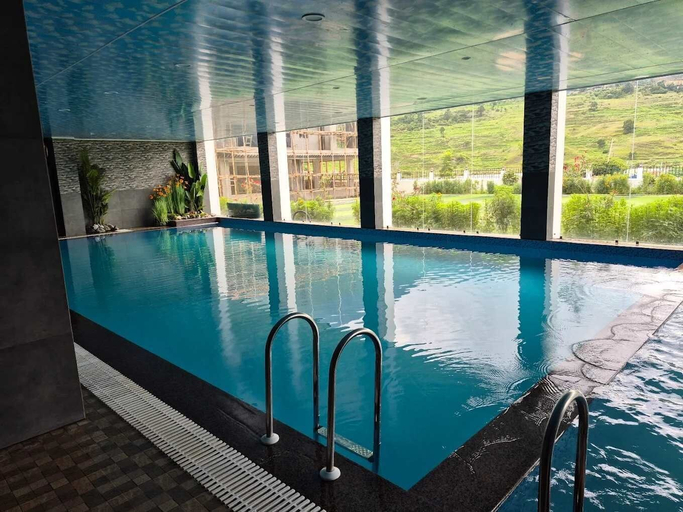 Pool, Tara Haven Hotel, Thedtsho