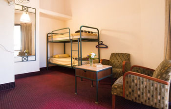 Others 5, Ron Hotel