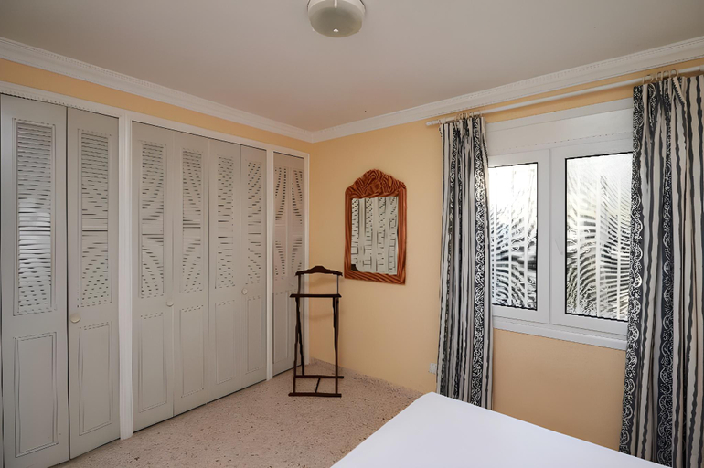 Bedroom 3, Las Dunas, Valencia
