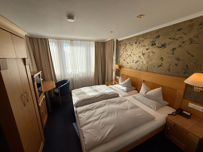 Room 5, Hotel gold Self-Check-In-Hotel Pfullendorf, Sigmaringen