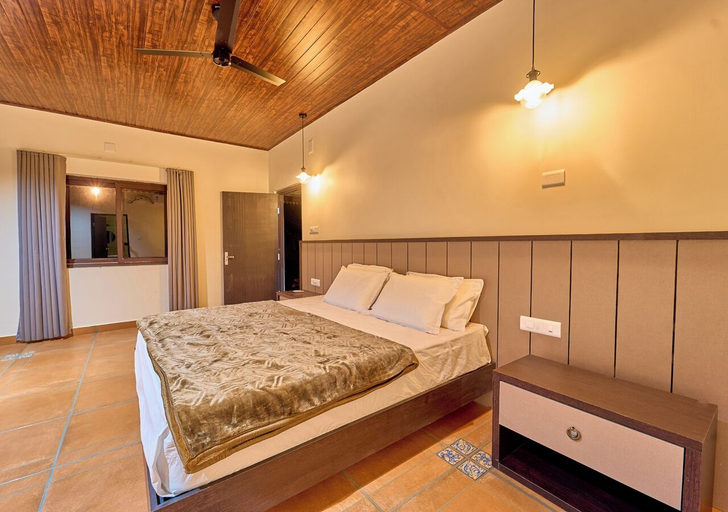 Room 3, Whispering Hills Attappadi by VOYE HOMES, Palakkad