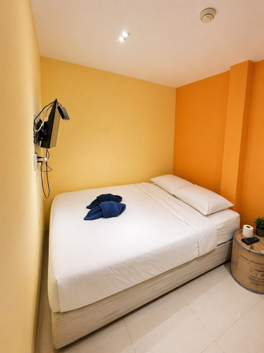 Room 3, Sukhum Khaosan Au Bon Hostel, Phra Nakhon