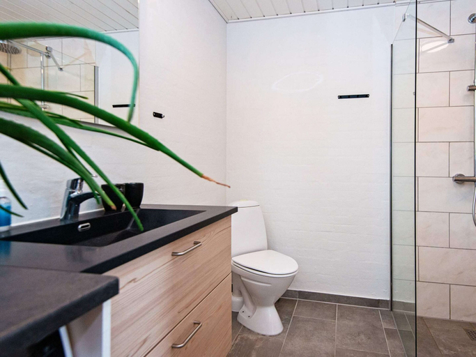 Bathroom, 6 Person Holiday Home in Glesborg, Norddjurs