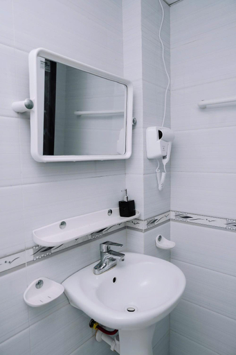 Bathroom 3, Hoang Ngoc Hotel, Cát Hải