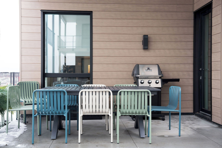 Terrace/patio 2, Revel and Rest by Revelstoke Vacations, Columbia-Shuswap