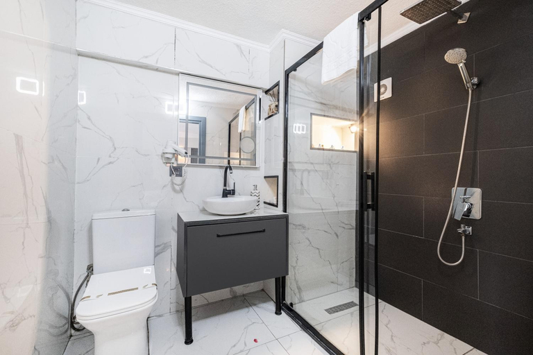 Bathroom 3, Oban Suites Istanbul, Fatih