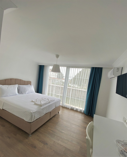 Bedroom 4, Cunda Kordon Otel, Ayvalık