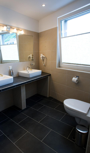 Bathroom 5, Hotel La Baia, Cochem-Zell