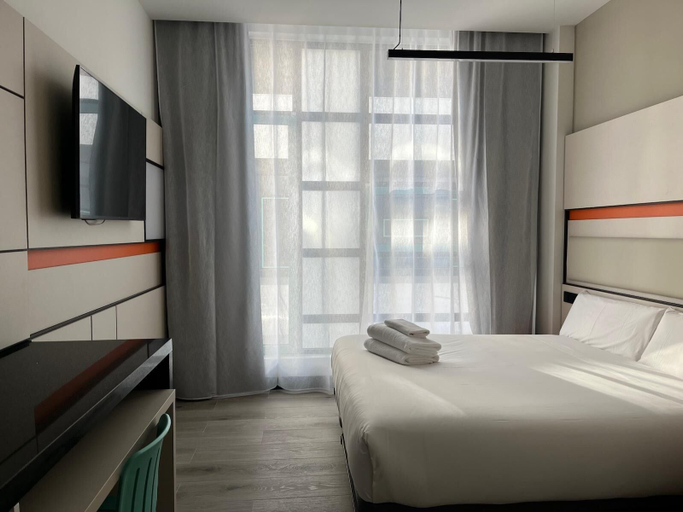 Room 5, Leganés Urban Apartments by gaiarooms, Madrid