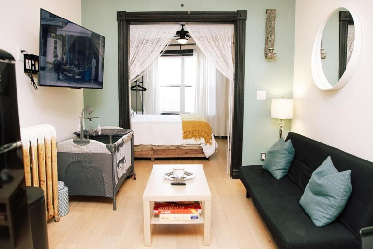 Room 2, Dundas and Brock Suites, Toronto