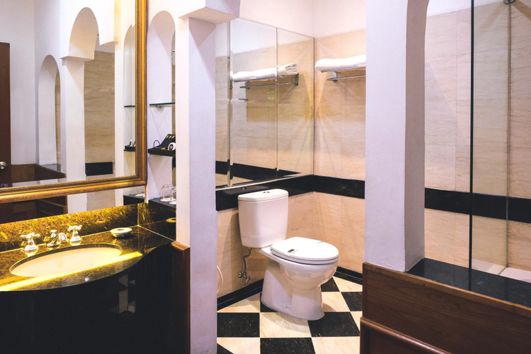 Bathroom, Geulis, Bandung