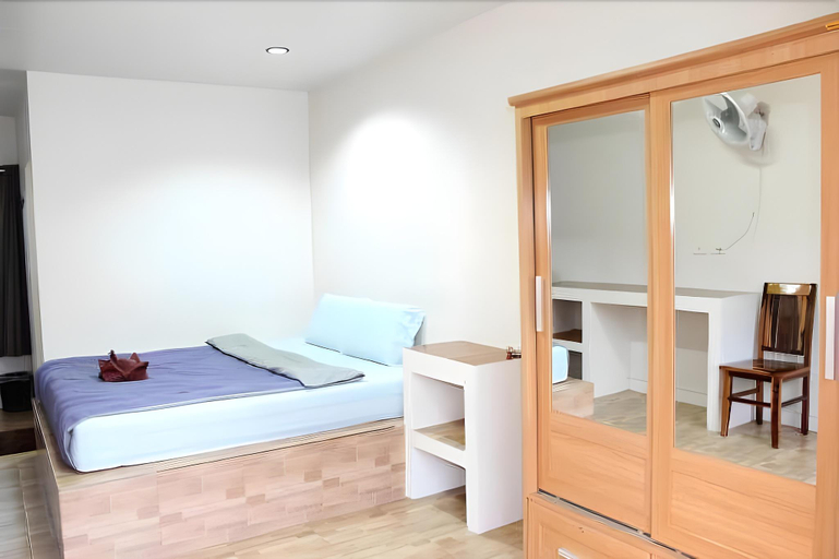 Bedroom, Sairee Center Guest House, Ko Phangan