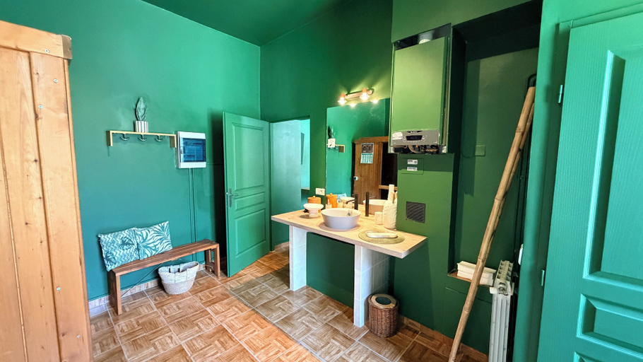 Bathroom 4, Hôtel le Galambre, Gard