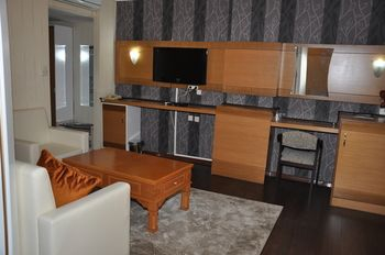Others 2, Sevcan Hotel, Bakırköy
