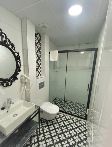 Bathroom 5, Cunda Kordon Otel, Ayvalık