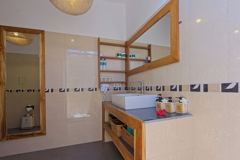 Bathroom 4, Gili Air Bungalows, Lombok