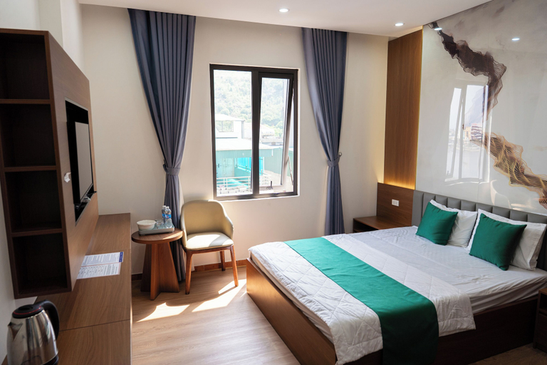 Room 4, 12 Ao Ca Hotel, Hạ Long