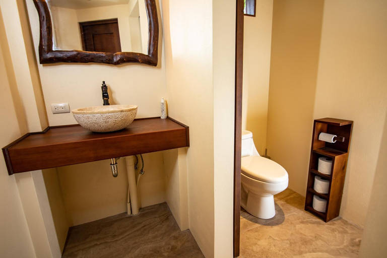 Bathroom 1, Selva Armonia Immersive Jungle Resort, Osa