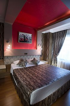 Others 5, Sirin Otel, Kadıköy