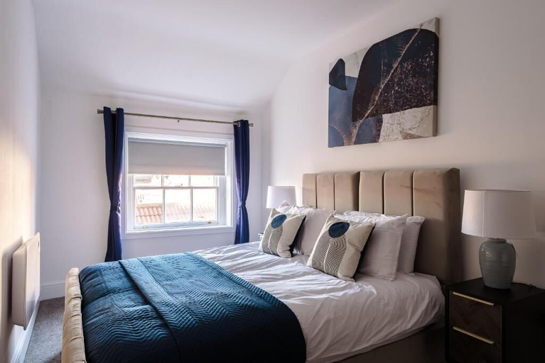 Room 4, Old Dutch Embassy by Guestz, Kingston upon Hull