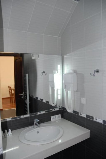 Bathroom 4, Hotel Borika, Chepelare