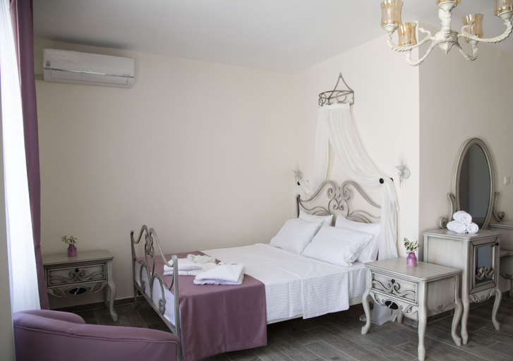 Bedroom 2, Efruze Otel, Ayvalık