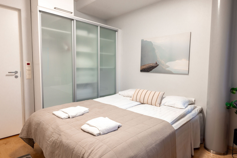 Bedroom 3, 2ndhomes Stylish 1BR Apt w Sauna&Balcony, Uusimaa