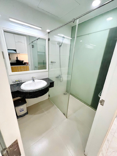 Bathroom 5, Ocean Vista Apartment, Phan Thiết